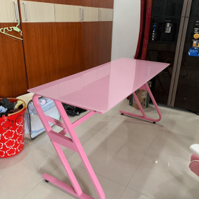 BÀn chữ Z màu Hồng